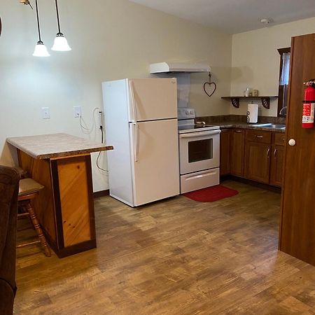 Dragonfly Meadows Guesthouse Stoutland Extérieur photo